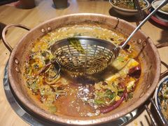 -洱火云南酸菜牛肉火锅(石景山当代商城店)