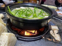 -有一锅·野生菌黑山羊腊排骨火锅(古城北门店)