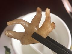 -绿色墨脱石锅城