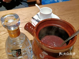因为有事情回老家，晚上在淮安住，哥哥请吃饭