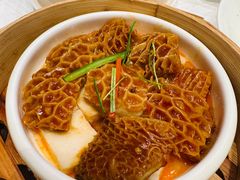-景月阁空中食府(希尔顿酒店)