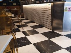 -新大咀港式茶餐厅(宝山万达店)