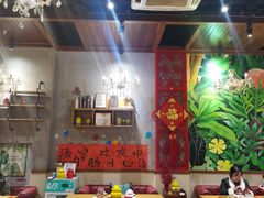 -郭婆婆疯子鸡·土货江湖菜馆