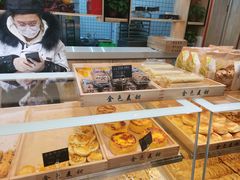 -金色麦甜糕点(面包.蛋糕.华苑店)