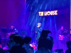 -TZ House音乐现场(来福士中心店)
