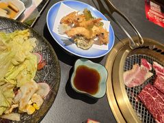 -铭牛烧肉·和牛海鲜自助(高新月牙湖店)