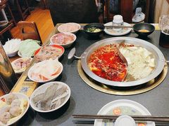 -沸炉重庆老火锅(军事博物馆店)