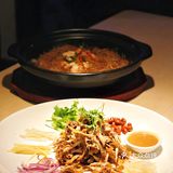 老广探店 | 系画廊餐厅食正宗顺德风生水起手撕鸡！