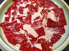 鲜奶捞牛肉-沸炉重庆老火锅(军事博物馆店)