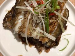 咸香酥脆黄花鱼-莆田餐厅PUTIEN(三里屯店)