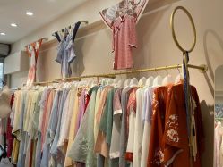 -一揽芳华汉服旗袍体验馆(拙政园店)