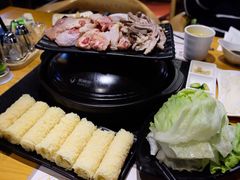 -洪氏嗨捞·广东猪肚鸡·椰子鸡火锅(西咸万象城店)