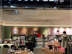 -星巴克臻选(上海中环广场2F店)