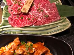 -山川小町·极番烧肉(新地假日广场店)