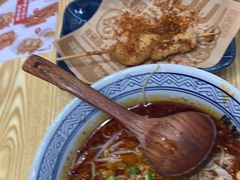 -魔都三兄弟酸辣粉·蘸卤炸串(虹桥万科店)