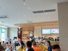 -星巴克臻选(莘庄仲盛店)
