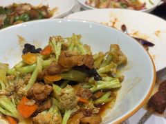 -乔家小院•非遗驴肉•本地小海鲜(滨河路店)