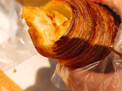 原味可颂-天井·丑面包搭咖啡