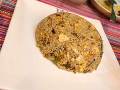 -香巴拉云南餐厅(华莱坞店)