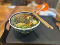 -云阿蛮云南生烫牛肉米线(奉贤路店)