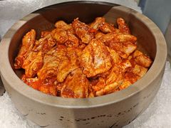 -金滏山·烤肉海鲜火锅自助(襄阳万达店)