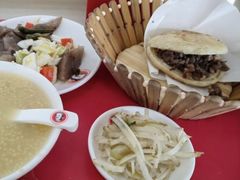 -闫家驴肉老店(华电一校店)