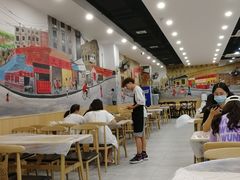 大堂-江城燕子大排档(江汉路步行街店)