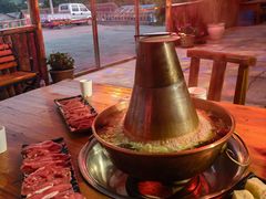 -果松木炭酸菜铜火锅·外婆参鸡汤