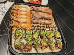 -鞍山大白鲨美食酒店