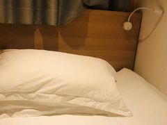 -布丁严选酒店(杭州武林西湖文化广场地铁站店)