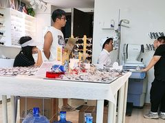 -天空之镜眼镜店蔡司依视路授权店(天通苑店)