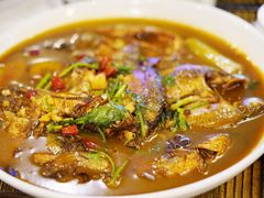 特色杂鱼锅贴-虾铺子龙虾·私房菜(金源花苑店)