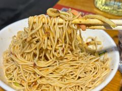 -老街烧烤大排档·地道湖北菜·龙虾馆(汉口火车站店)