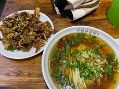 -萍姨抻面馆·鸡架冒菜(清湖店)