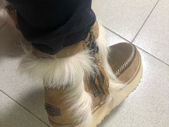 -UGG(燕莎奥特莱斯购物中心店)