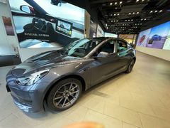 -TESLA 特斯拉(上海太古汇体验店)