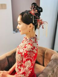 -艾米丽婚纱礼服