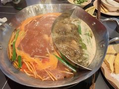 -由衷贵州酸汤牛肉火锅(新桥店)