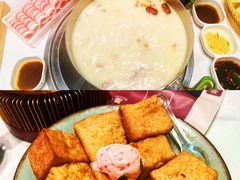 -洪氏嗨捞·广东猪肚鸡·椰子鸡火锅(西咸万象城店)