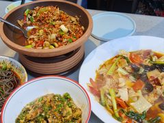 -有红鸡毛店·川菜(建设路店)