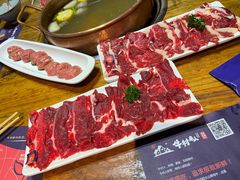 吊龙-牛村来人潮汕牛肉火锅(西单店)
