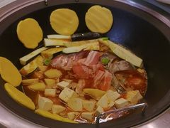 -人民公社铁锅炖·东北菜(卫国道店)