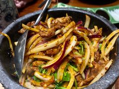 石锅孜然羊肉-君悦酒店·1881·北京烤鸭