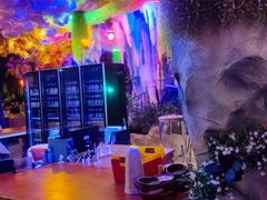 -茅台镇网红溶洞餐厅·茅帮菜馆