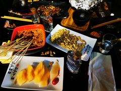 -何师烧烤·香辣蟹·川菜·30年老品牌(太古里旗舰店)