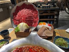 -湊湊火锅·茶憩(南京东路悦荟店)