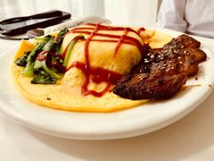 酱烤厚烧肉蛋包饭-伊诺咖啡(东川路店)