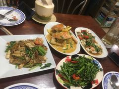 -Dang restaurant (patong phuket)