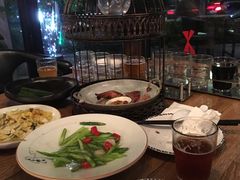 -爱啤精酿·民谣酒馆(滨江店)