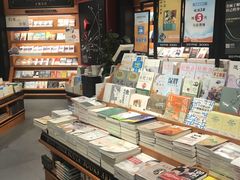 -西西弗书店&矢量咖啡(凯德晶萃广场店)